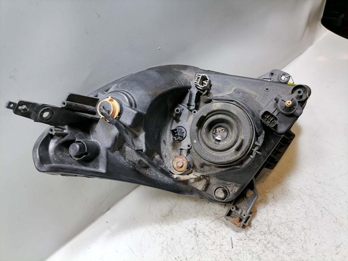 Suzuki 4 EZ MZ original Scheinwerfer vorn links Halogen leicht vergilbt Bj.2007